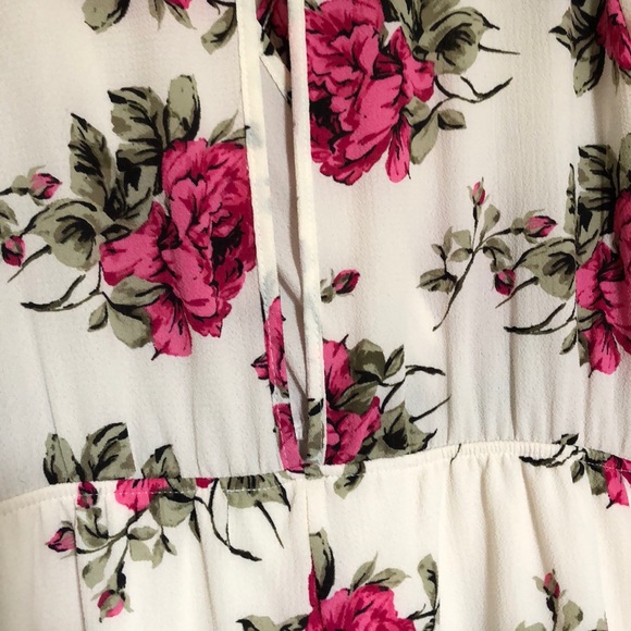 NWT charlotte russe flower romper - Picture 6 of 8